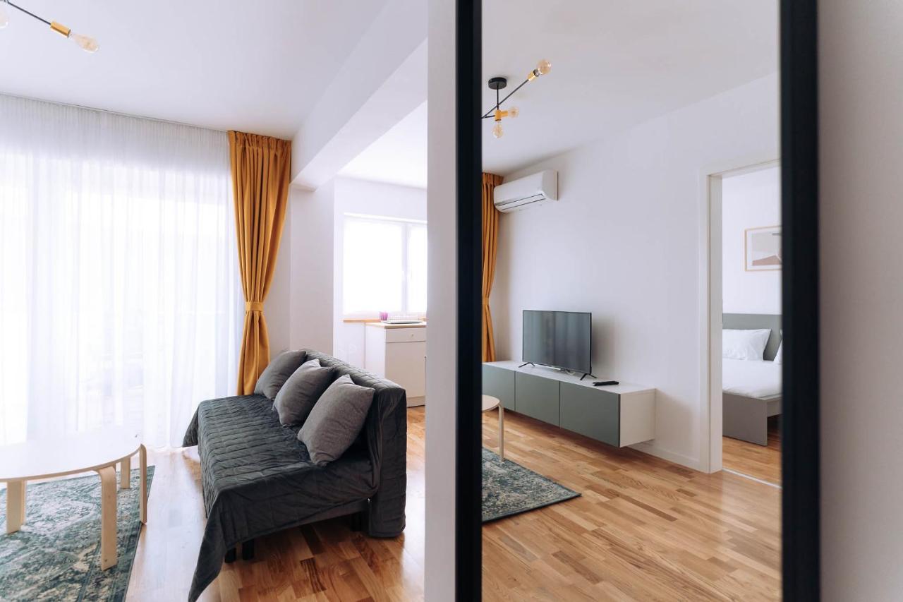 Flamingo Suites Орадя Экстерьер фото